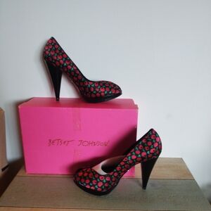 Betsey Johnson Cherry Print Platform Pump in Black and Red